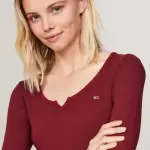 Tommy Jeans - Tricou pe Roșu Bordeaux