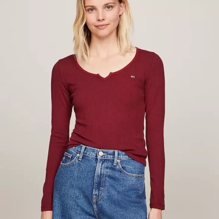 Tommy Jeans - Tricou pe Roșu Bordeaux